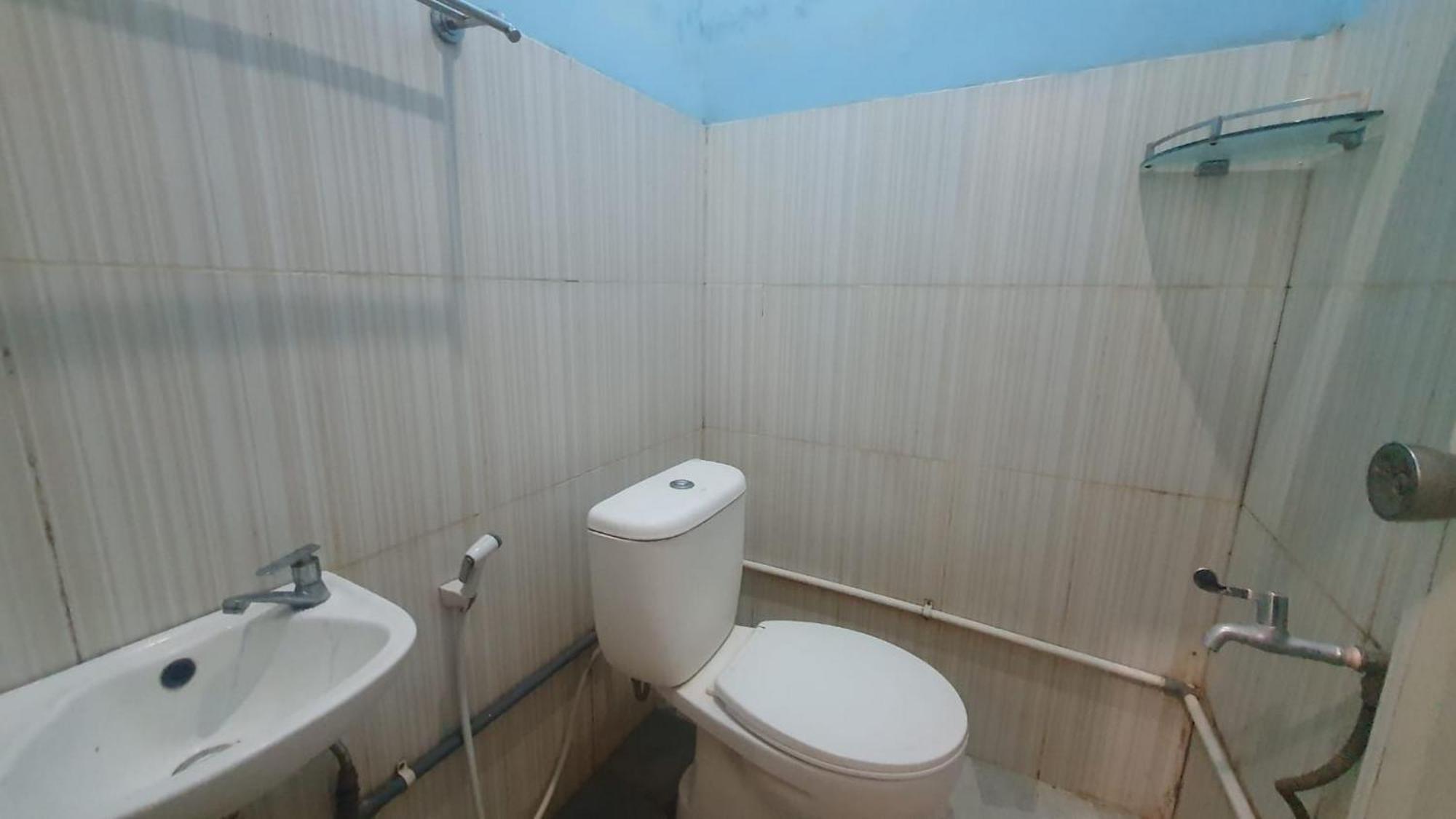 Reddoorz Syariah At Demasto Homestay Jembel Dış mekan fotoğraf